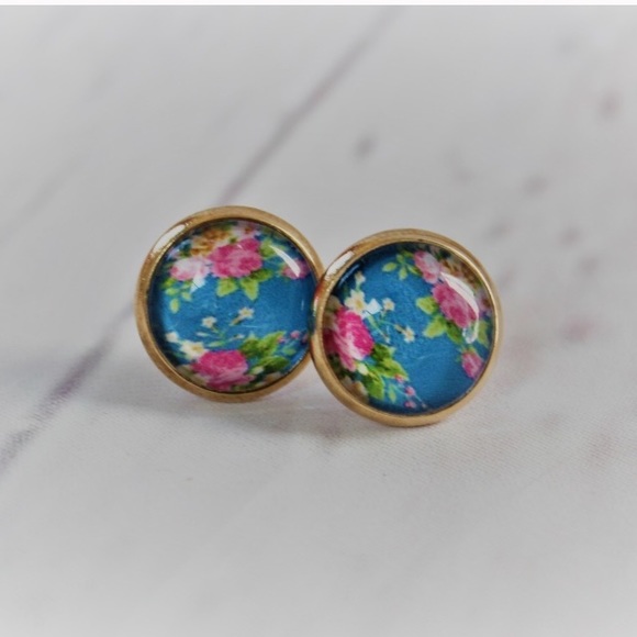 Flirty Rose Floral Studs - Picture 3 of 4